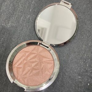 Becca Shimmering Skin Perfector in Smoky Quartz